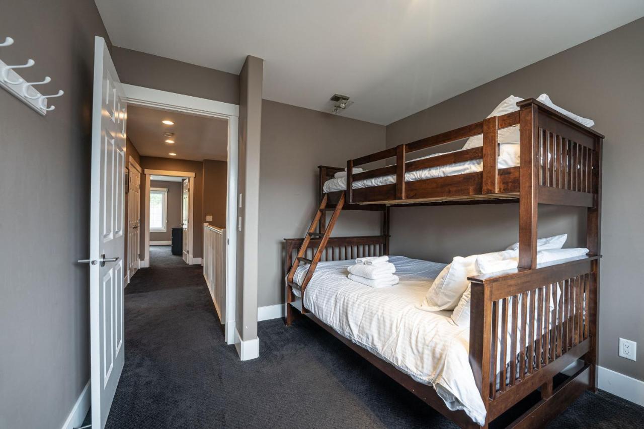 Aspen Lodge By Revelstoke Vacations Exterior foto